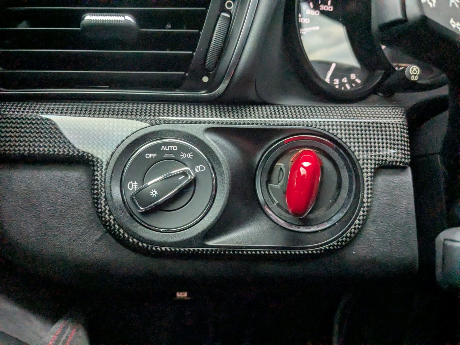 Used 2018 Porsche 911 Targa 4 GTS image 20