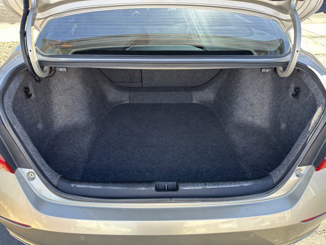 Used 2018 Honda Accord Touring image 14