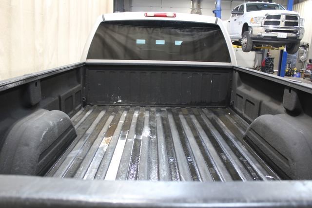 Used 2007 GMC Sierra 2500 SLT w/ Heavy-Duty Power Package image 13