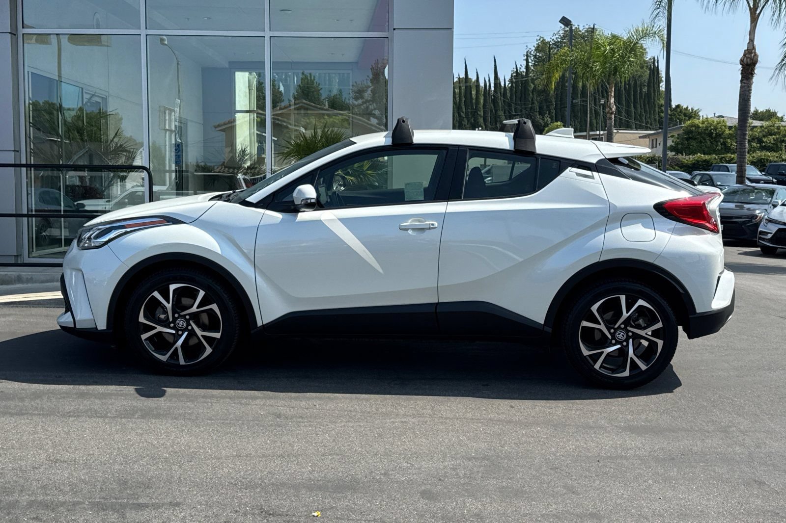 Certified 2021 Toyota C-HR XLE FWD image 9