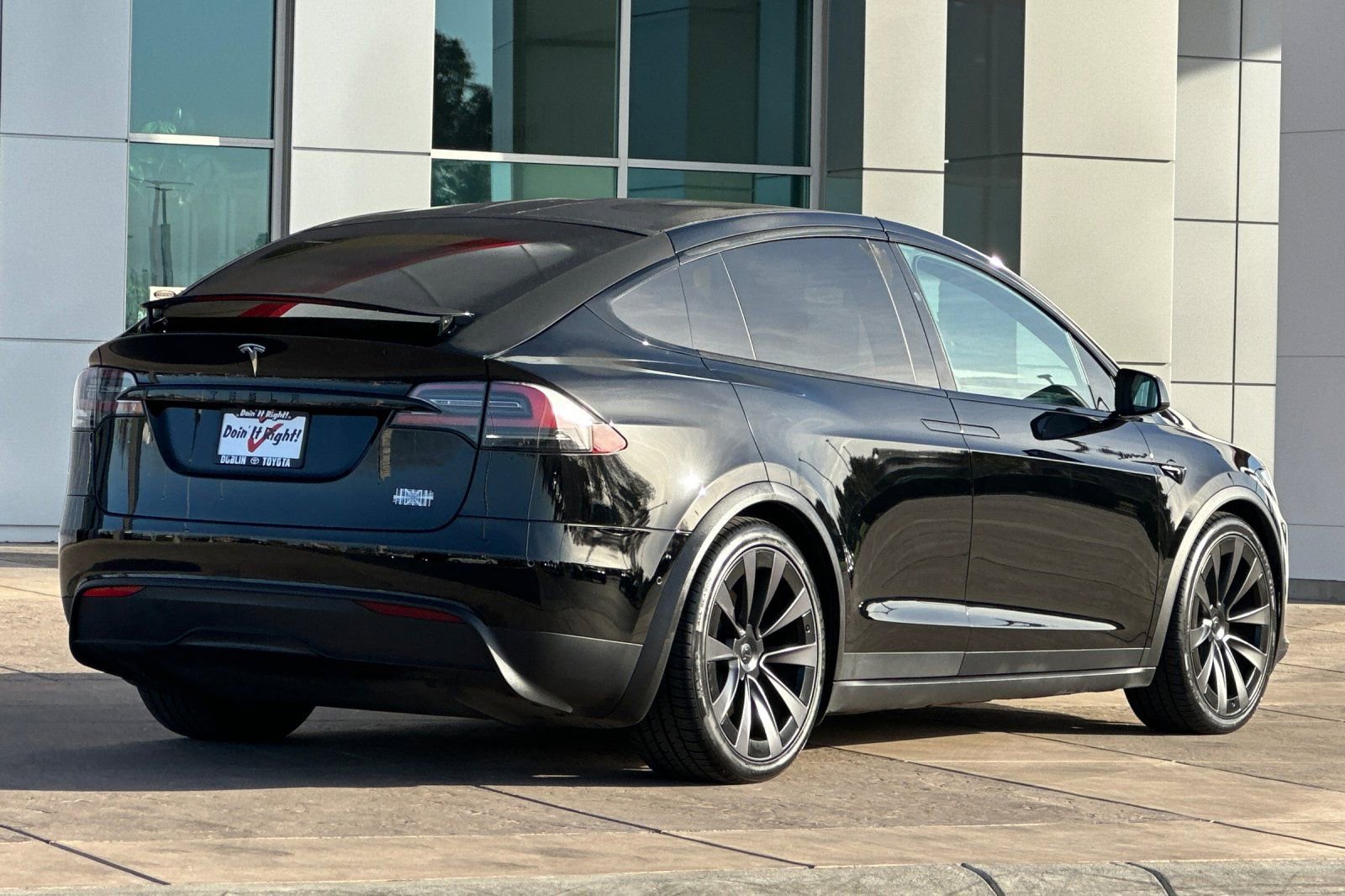 Used 2022 Tesla Model X Plaid image 4
