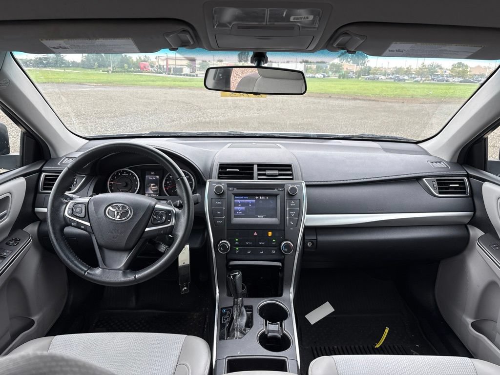 Used 2017 Toyota Camry SE FWD image 17