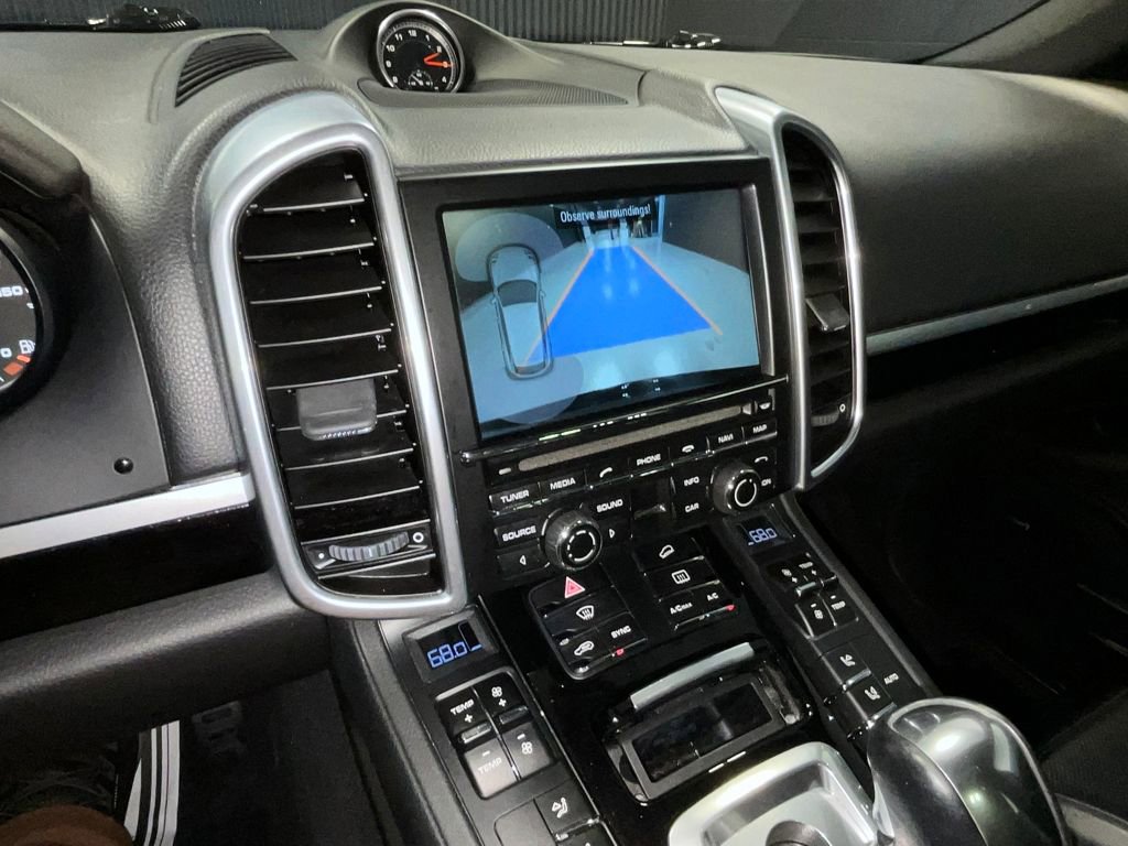 Used 2016 Porsche Cayenne image 32