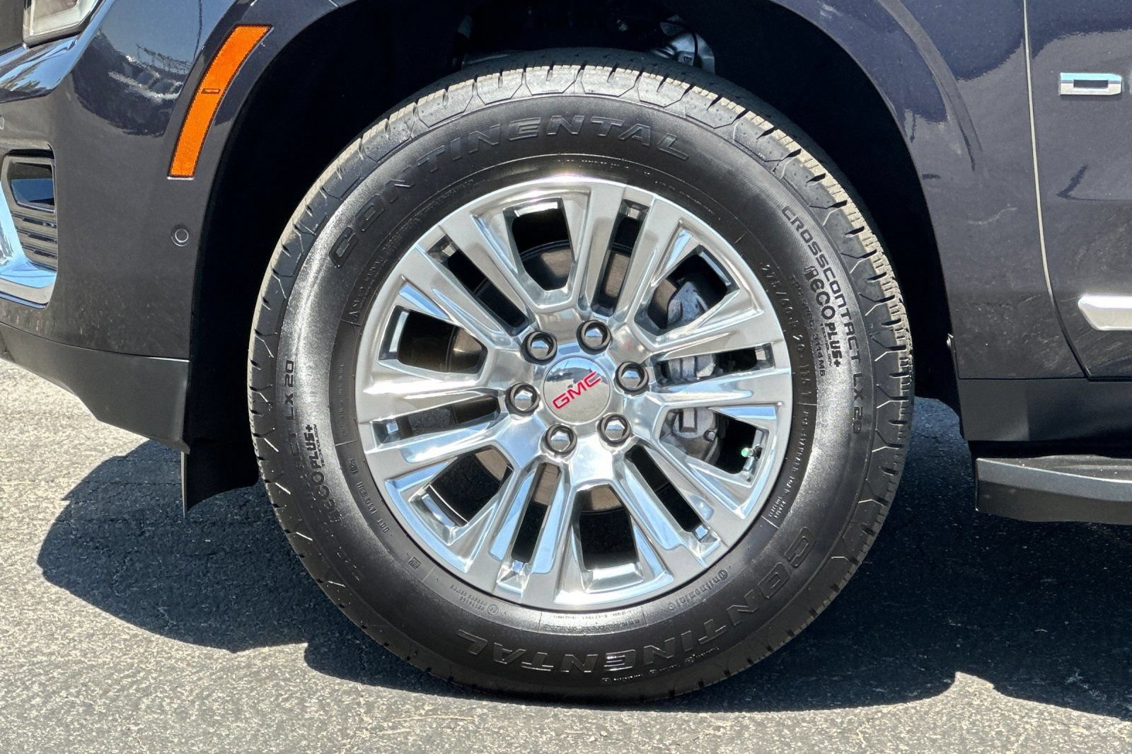 Certified 2025 GMC Yukon Denali RWD image 28