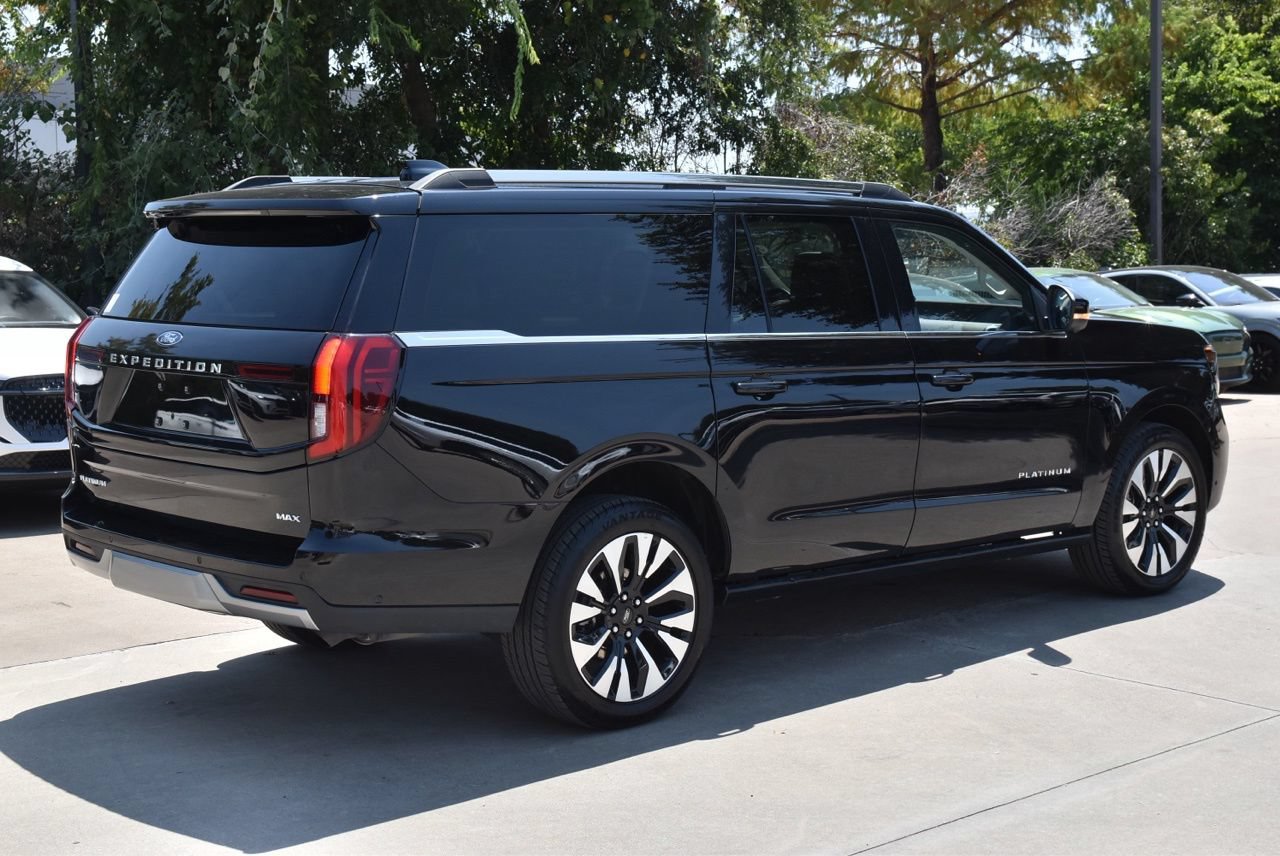 Certified 2025 Ford Expedition Max Platinum w/ Driver's Package AWD/4WD image 7