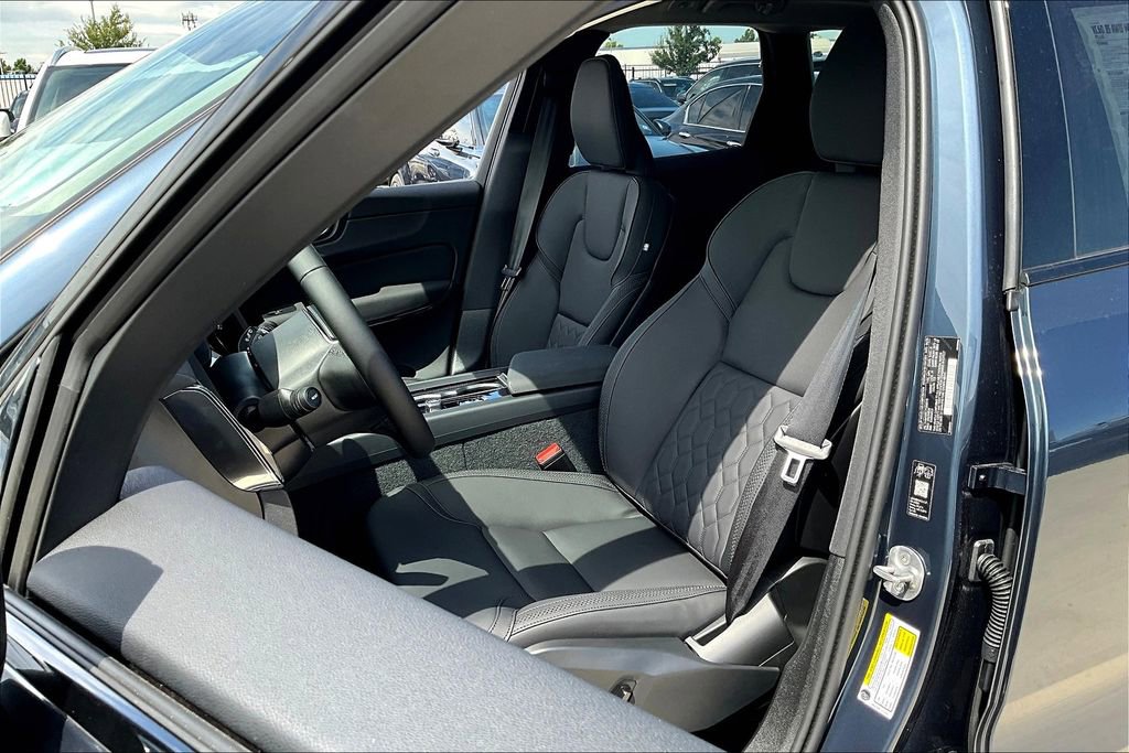 New 2026 Volvo XC60 B5 Plus w/ Climate Package image 23