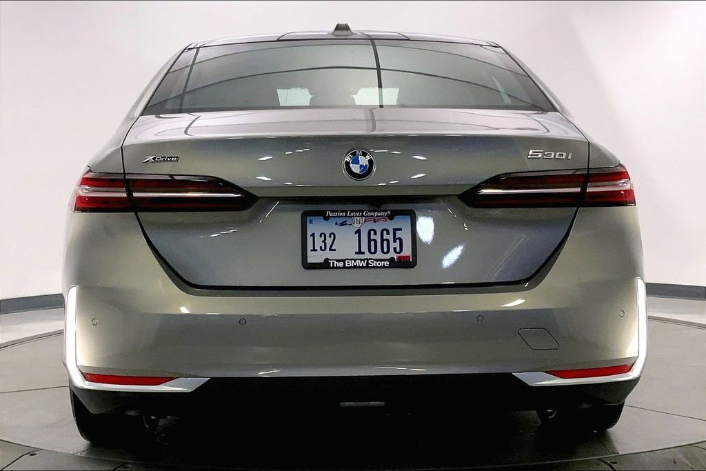 New 2026 BMW 530i xDrive w/ Premium Package AWD/4WD image 3
