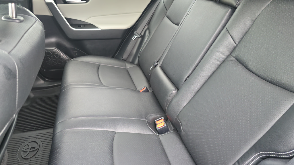 Used 2023 Toyota RAV4 XLE w/ Convenience Package AWD/4WD image 14