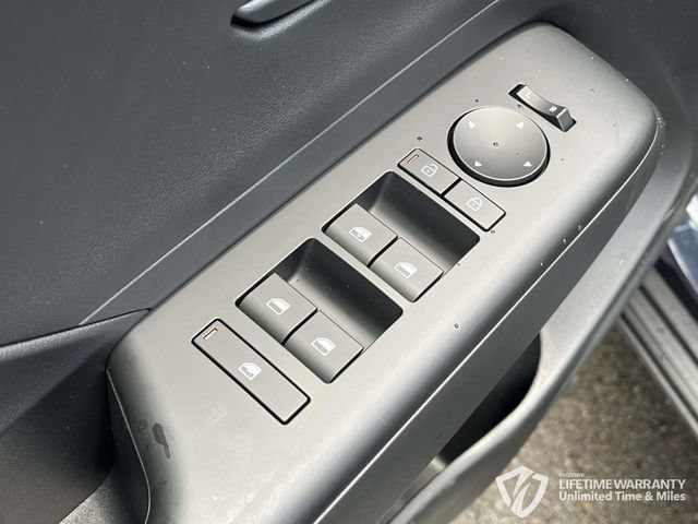 New 2026 Hyundai Kona SE FWD image 12