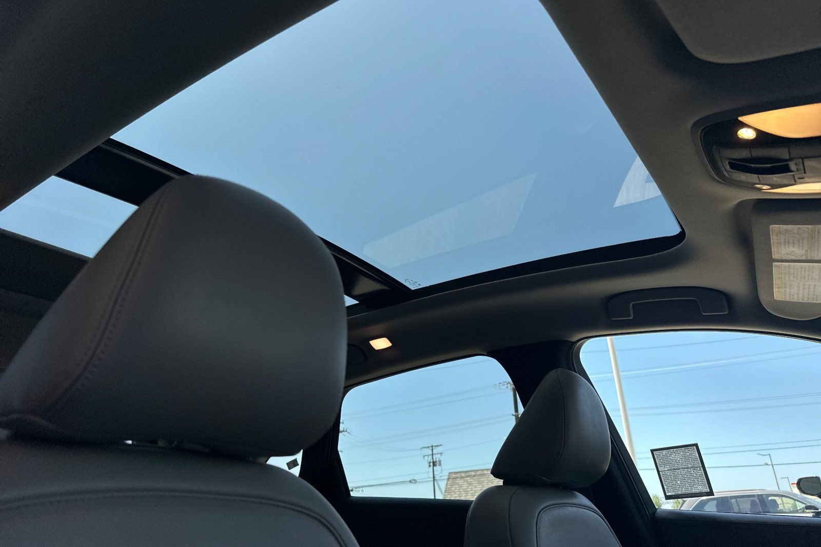 Used 2023 INFINITI QX50 Luxe FWD image 21