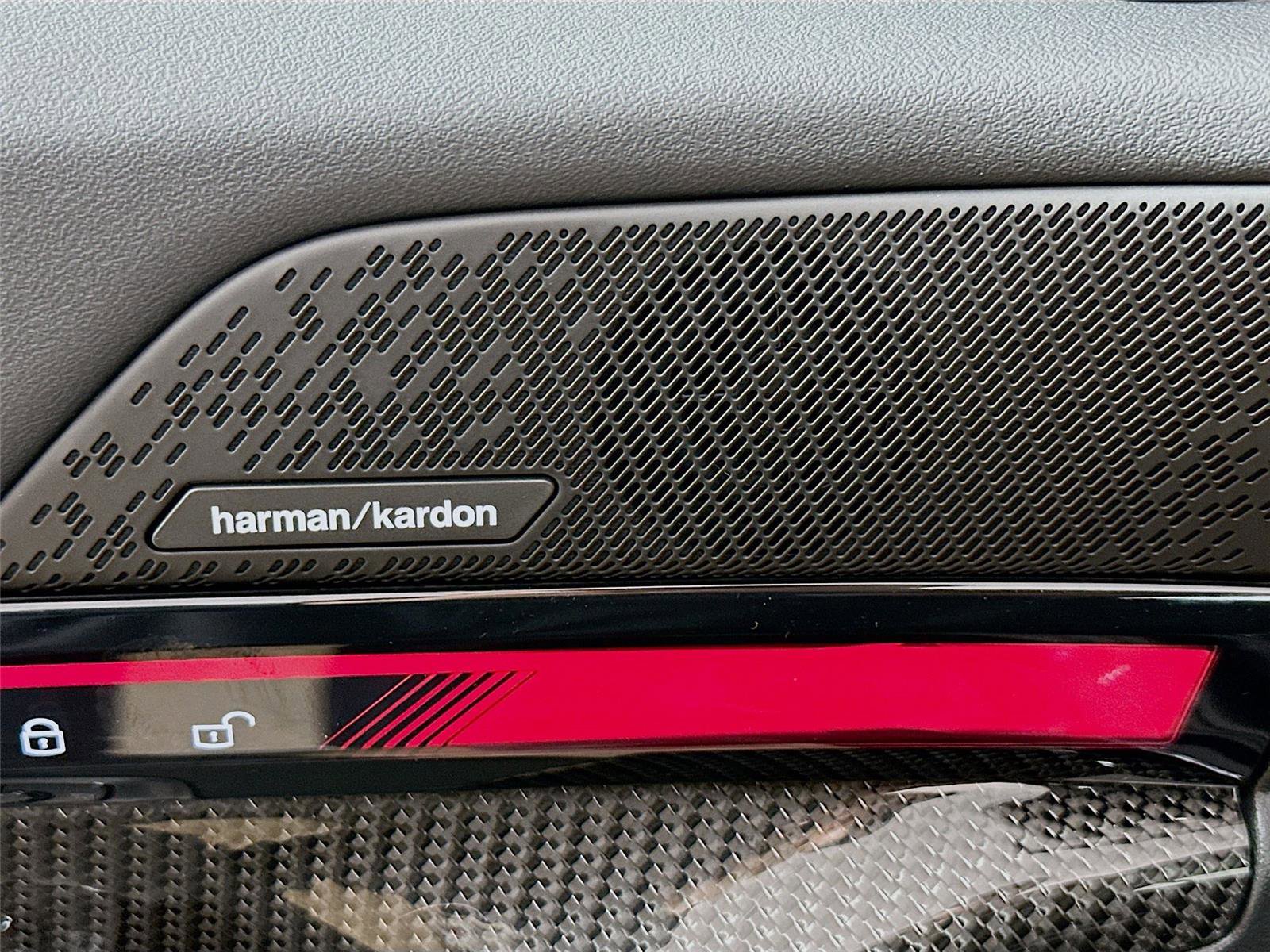 New 2026 BMW 550e xDrive image 19