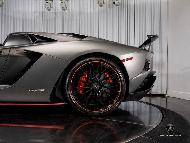 Used 2019 Lamborghini Aventador S AWD/4WD image 16