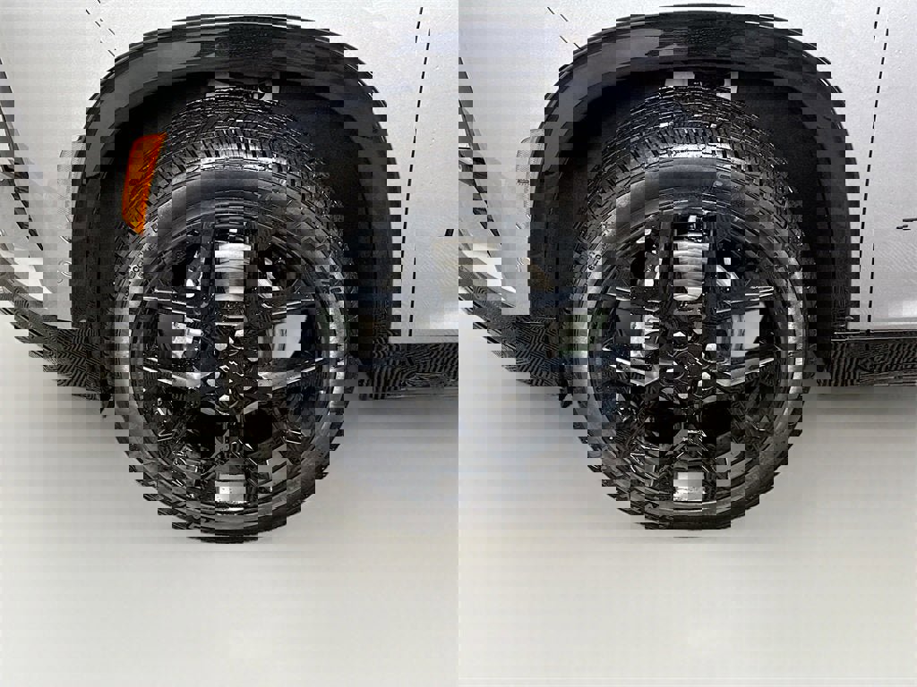 Used 2025 Chevrolet Traverse RS w/ LPO, Floor Liner Package image 26