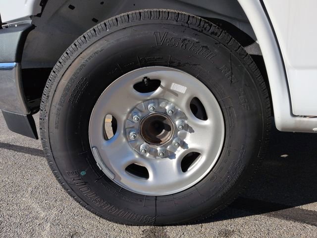 New 2025 Chevrolet Express 3500 Work Van w/ Power Convenience Package image 18