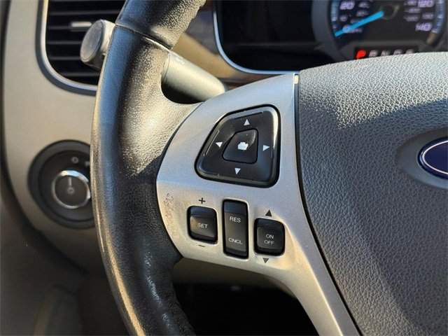 Used 2013 Ford Taurus Limited image 18