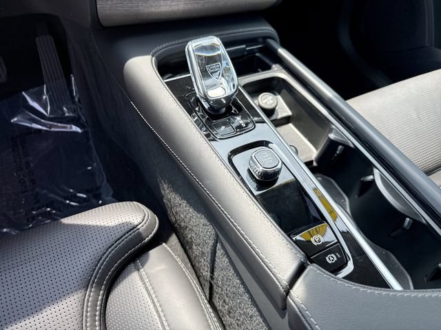 Certified 2024 Volvo XC90 B6 Ultimate w/ Lounge Package AWD/4WD image 26