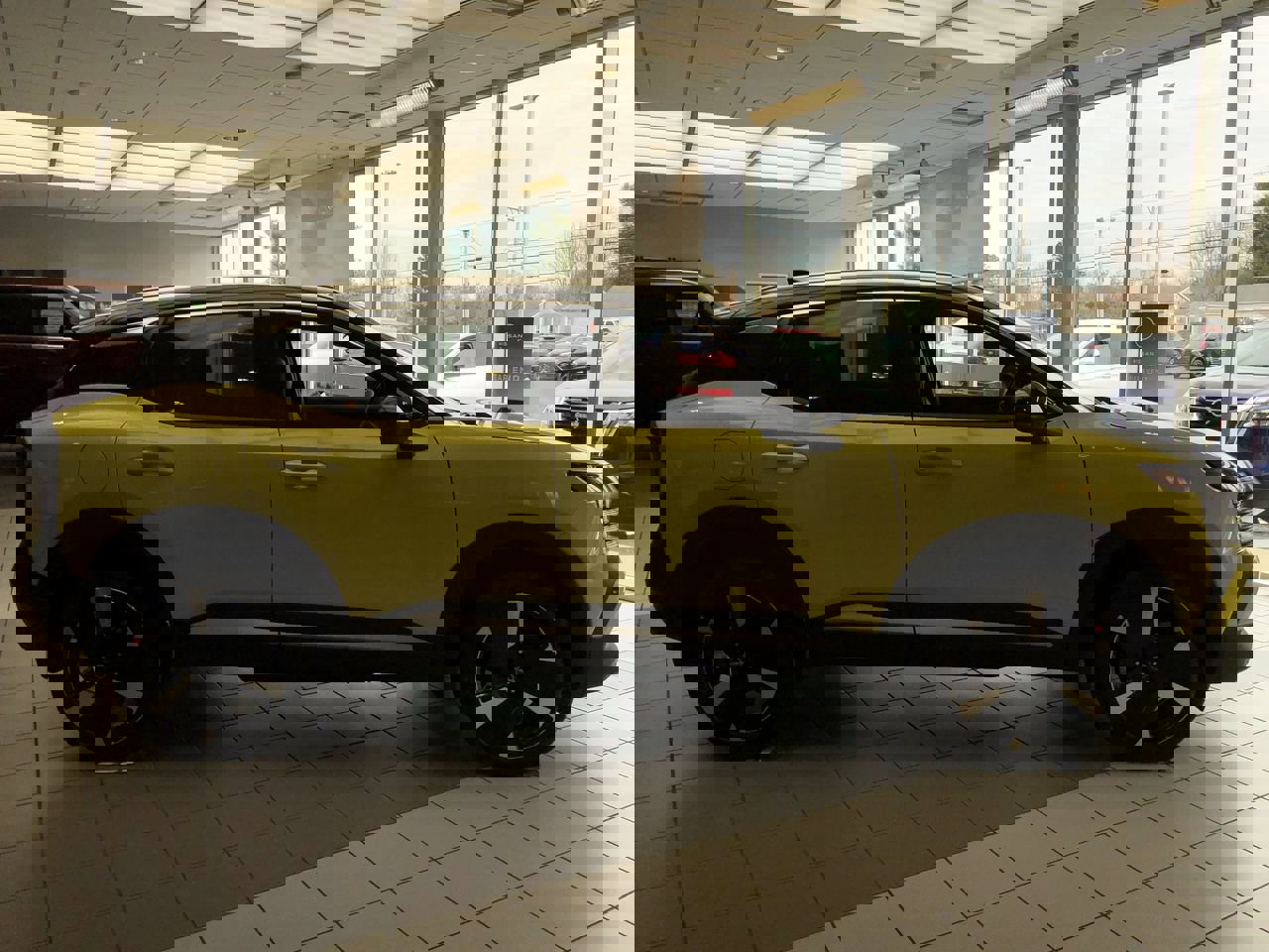 New 2026 Nissan Kicks SR w/ Cold Weather Package image 6