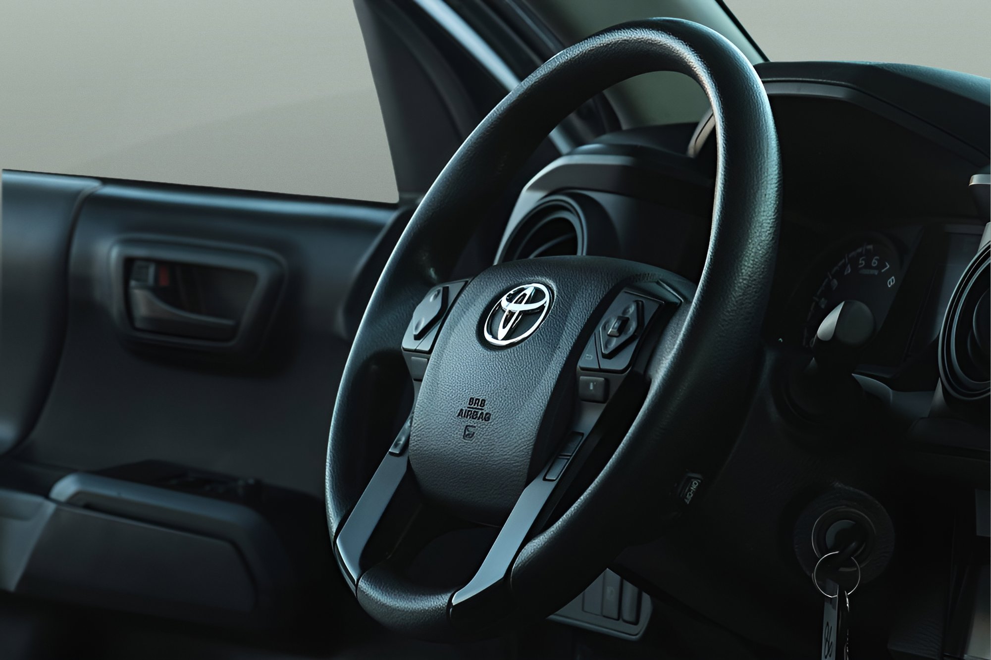 Used 2019 Toyota Tacoma SR image 12