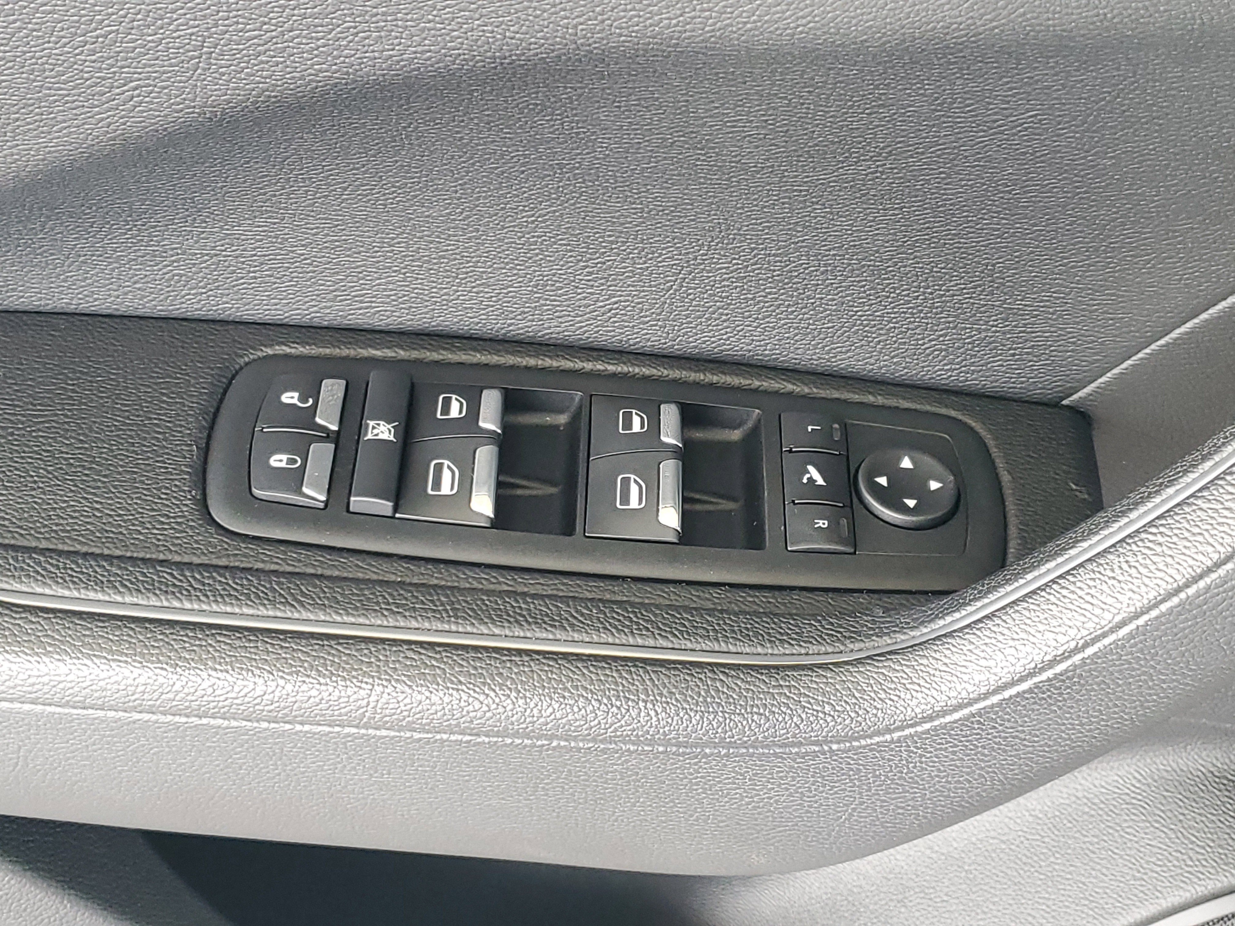 Used 2022 Maserati Levante GT AWD/4WD image 15