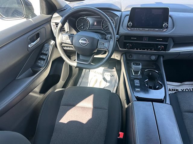 Used 2025 Nissan Rogue SV FWD image 20