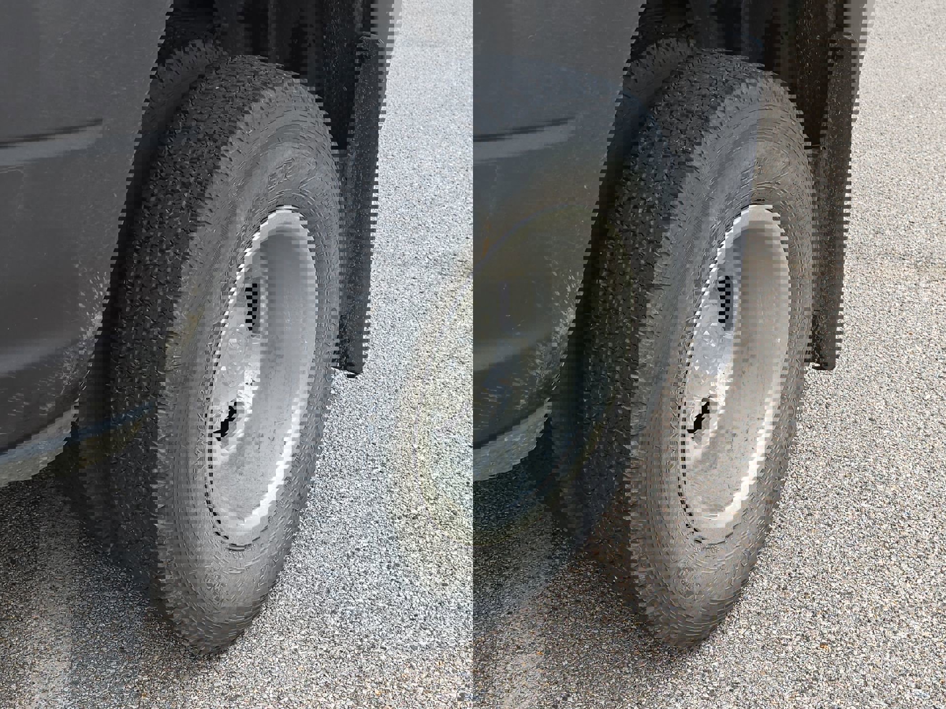 Used 2024 RAM 3500 Tradesman w/ Chrome Appearance Group AWD/4WD image 10