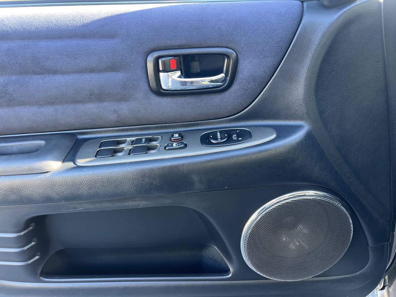 Used 2003 Lexus IS 300 RWD image 9