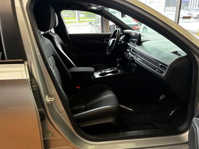 Used 2025 Honda Civic Sport image 31