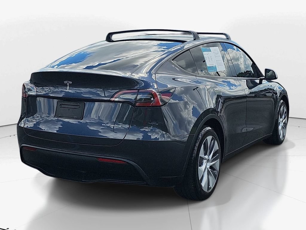 Used 2024 Tesla Model Y Long Range AWD/4WD image 6