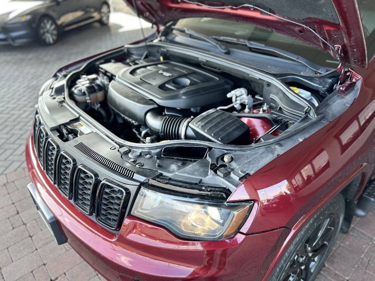 Used 2019 Jeep Grand Cherokee Altitude AWD/4WD image 72
