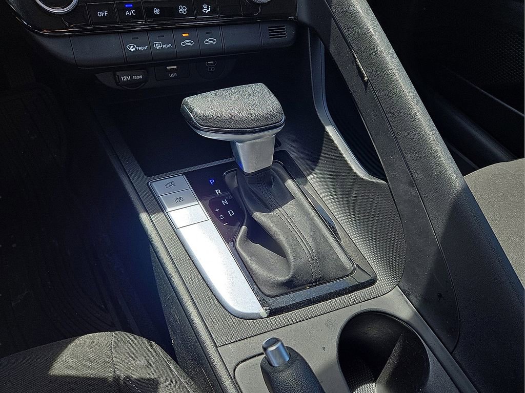 Used 2024 Hyundai Elantra SEL image 29