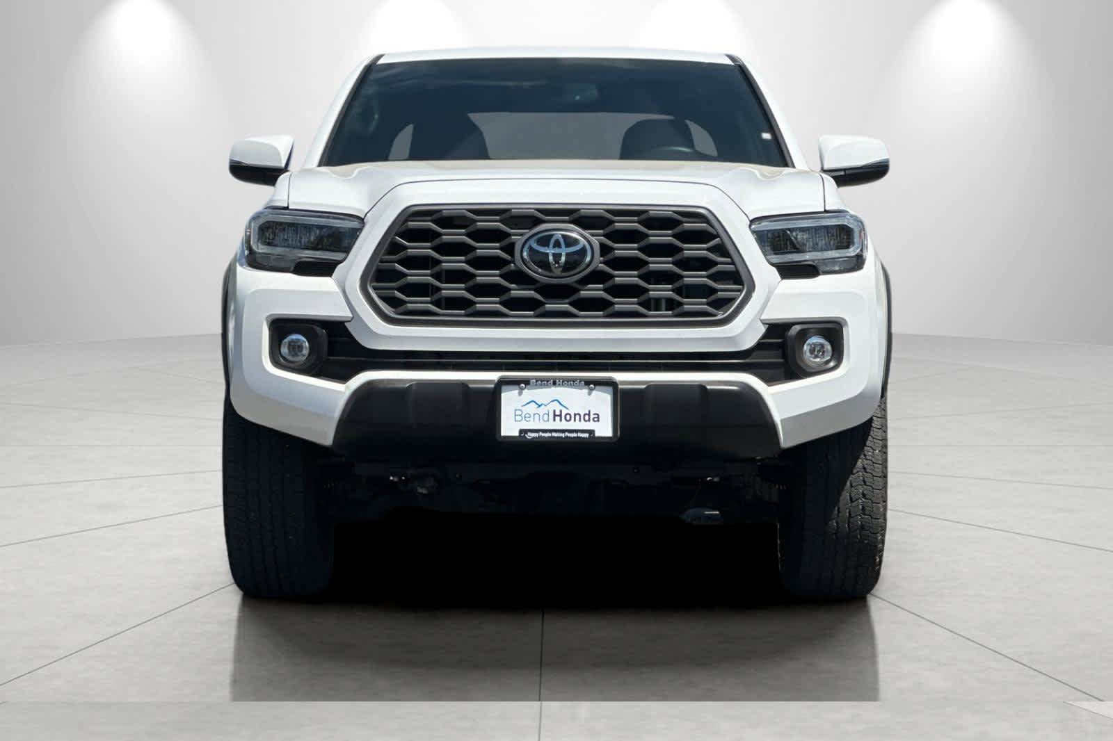 Used 2023 Toyota Tacoma TRD Off-Road w/ Technology Package AWD/4WD image 10