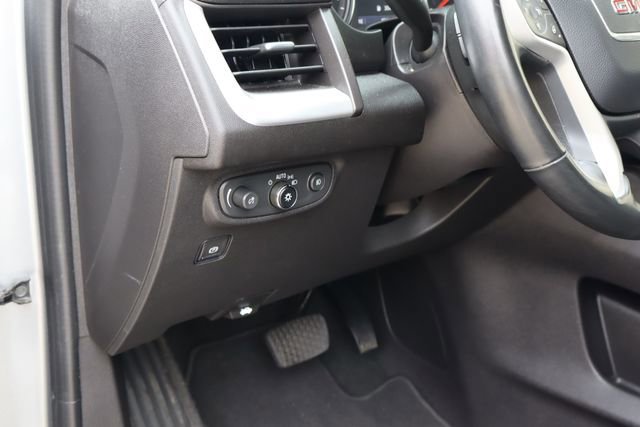 Used 2024 GMC Terrain SLT FWD image 23