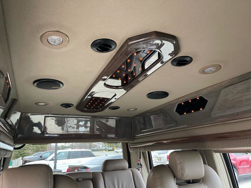 Used 2004 GMC Safari Conversion image 37