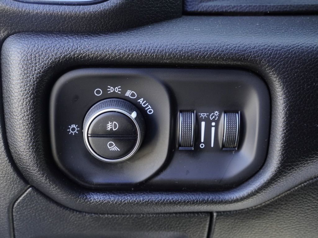 Used 2025 RAM 1500 Laramie image 13