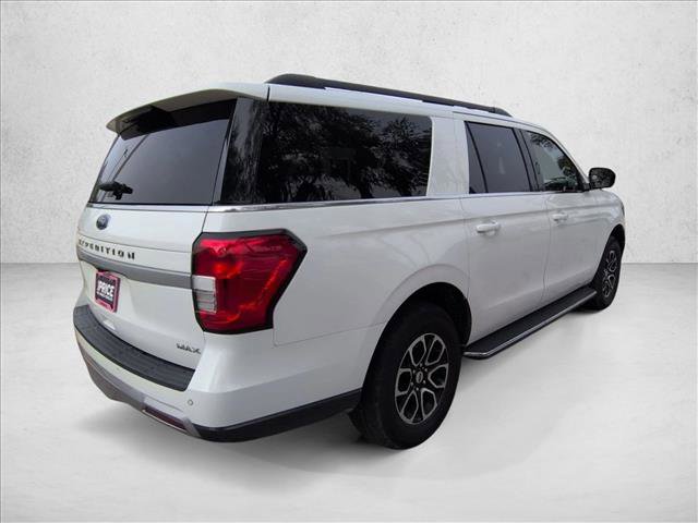 Used 2023 Ford Expedition Max XLT image 5