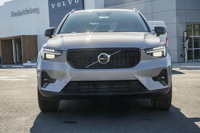 New 2026 Volvo XC40 B5 Plus w/ Protection Package Premier image 2