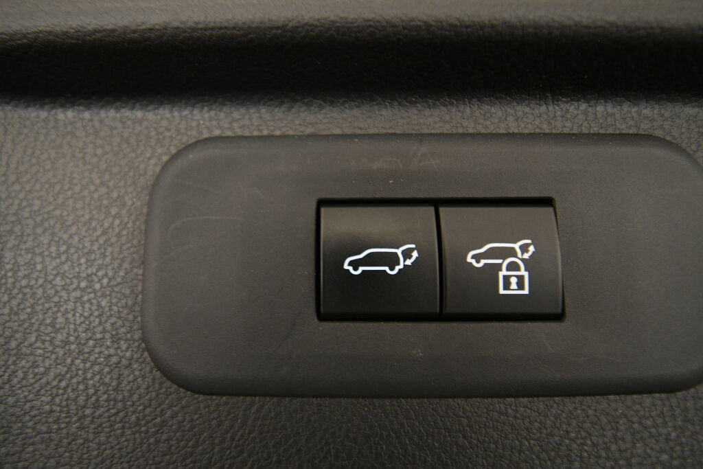Certified 2025 Toyota Grand Highlander AWD image 25