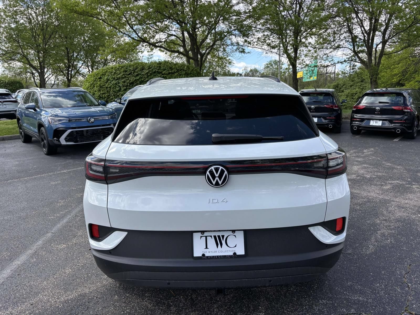 New 2026 Volkswagen ID.4 Pro AWD/4WD image 6