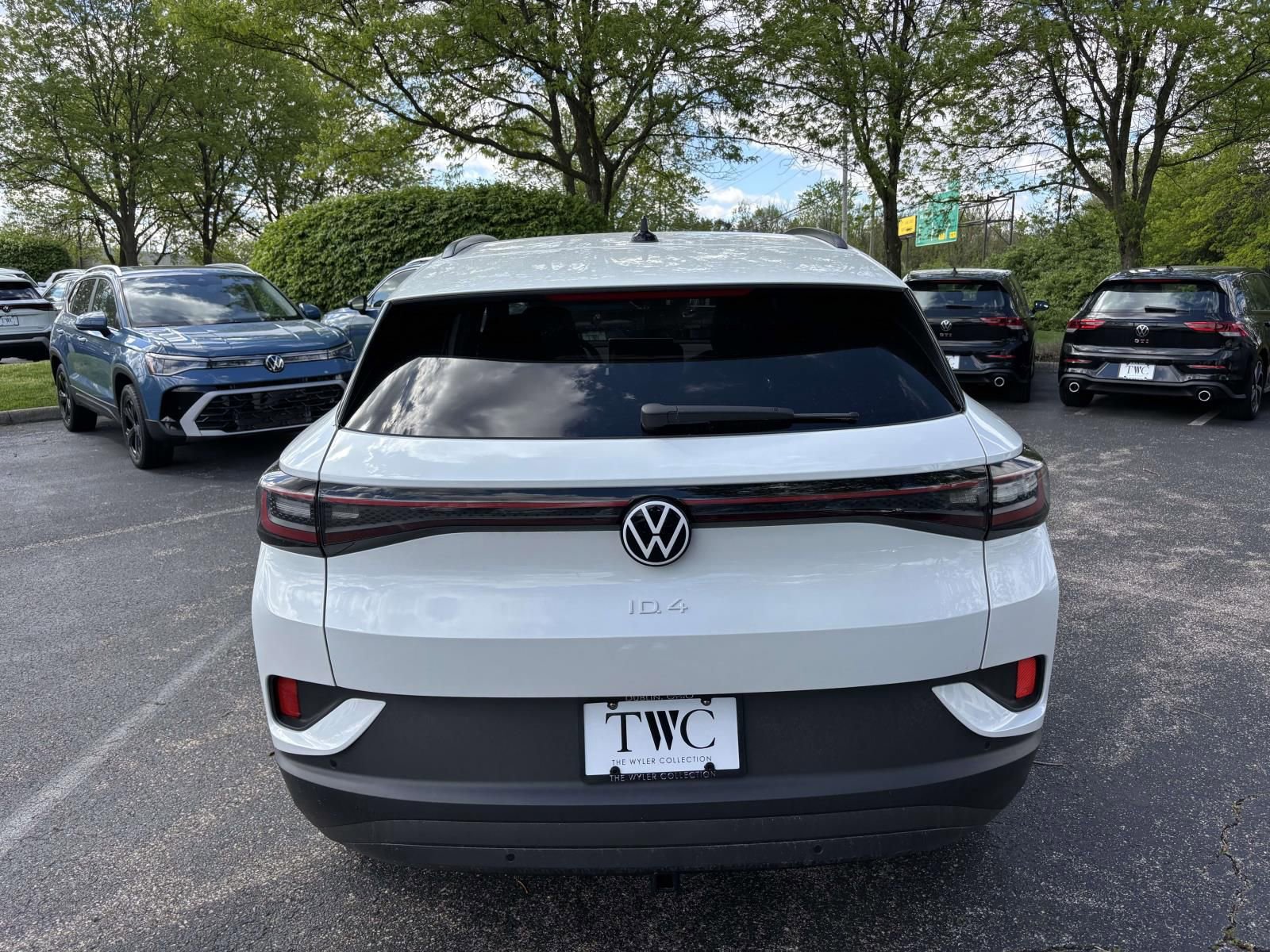 New 2026 Volkswagen ID.4 Pro AWD/4WD image 6