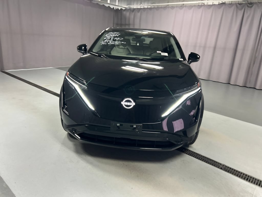 Used 2024 Nissan Ariya AWD image 2