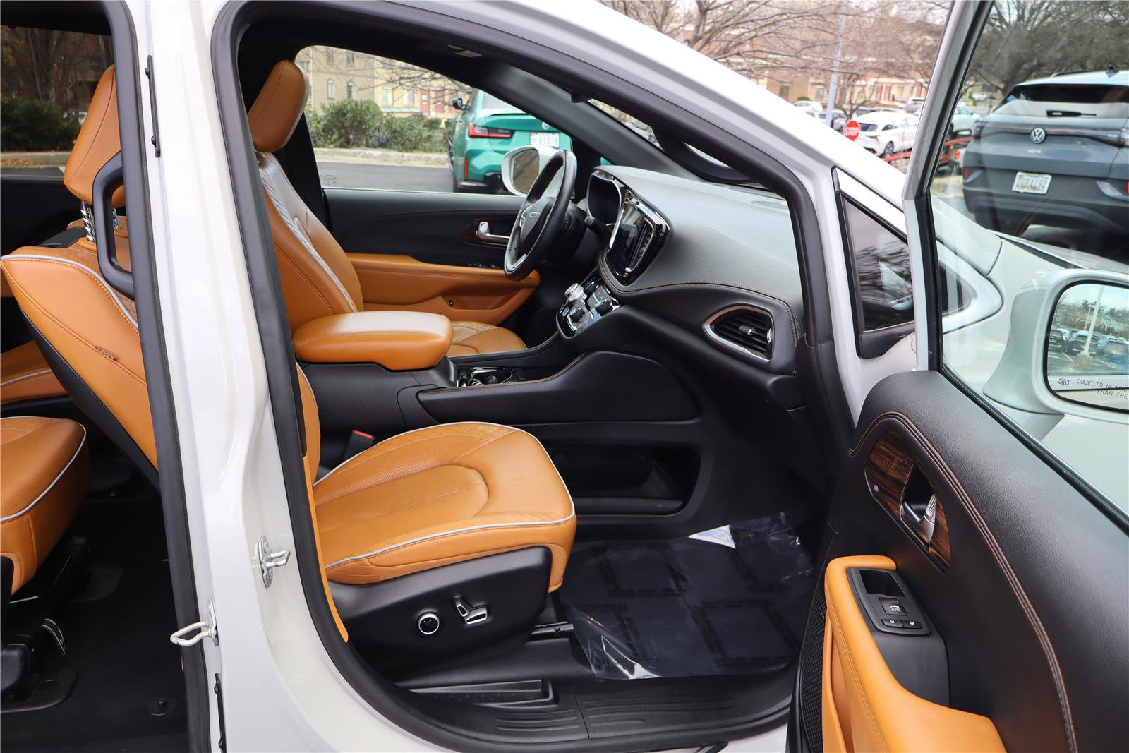 Used 2021 Chrysler Pacifica Pinnacle image 30