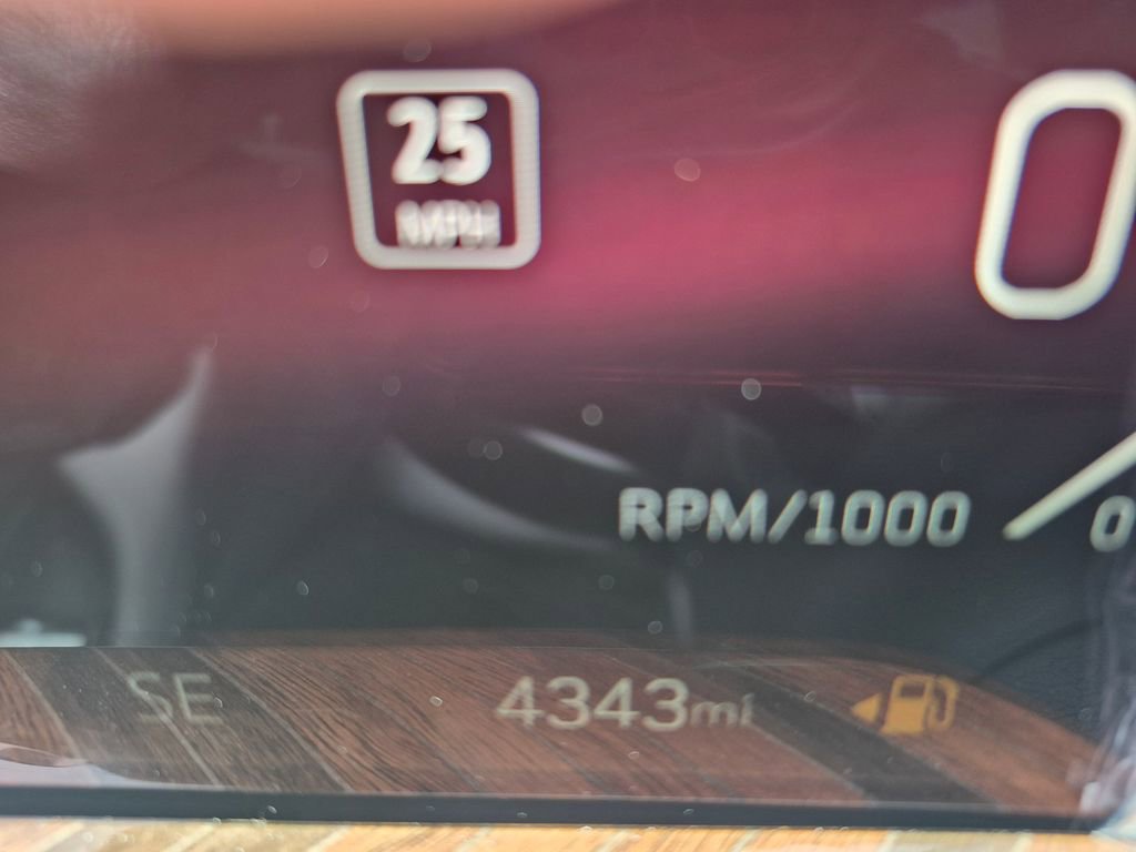 Used 2025 Cadillac Escalade ESV Sport Platinum AWD/4WD image 27