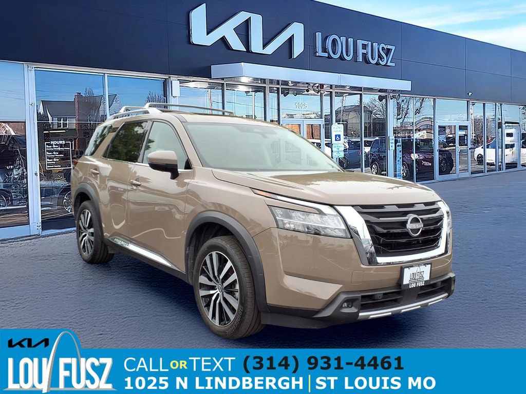 Used 2023 Nissan Pathfinder Platinum w/ Cargo Package AWD/4WD image 1