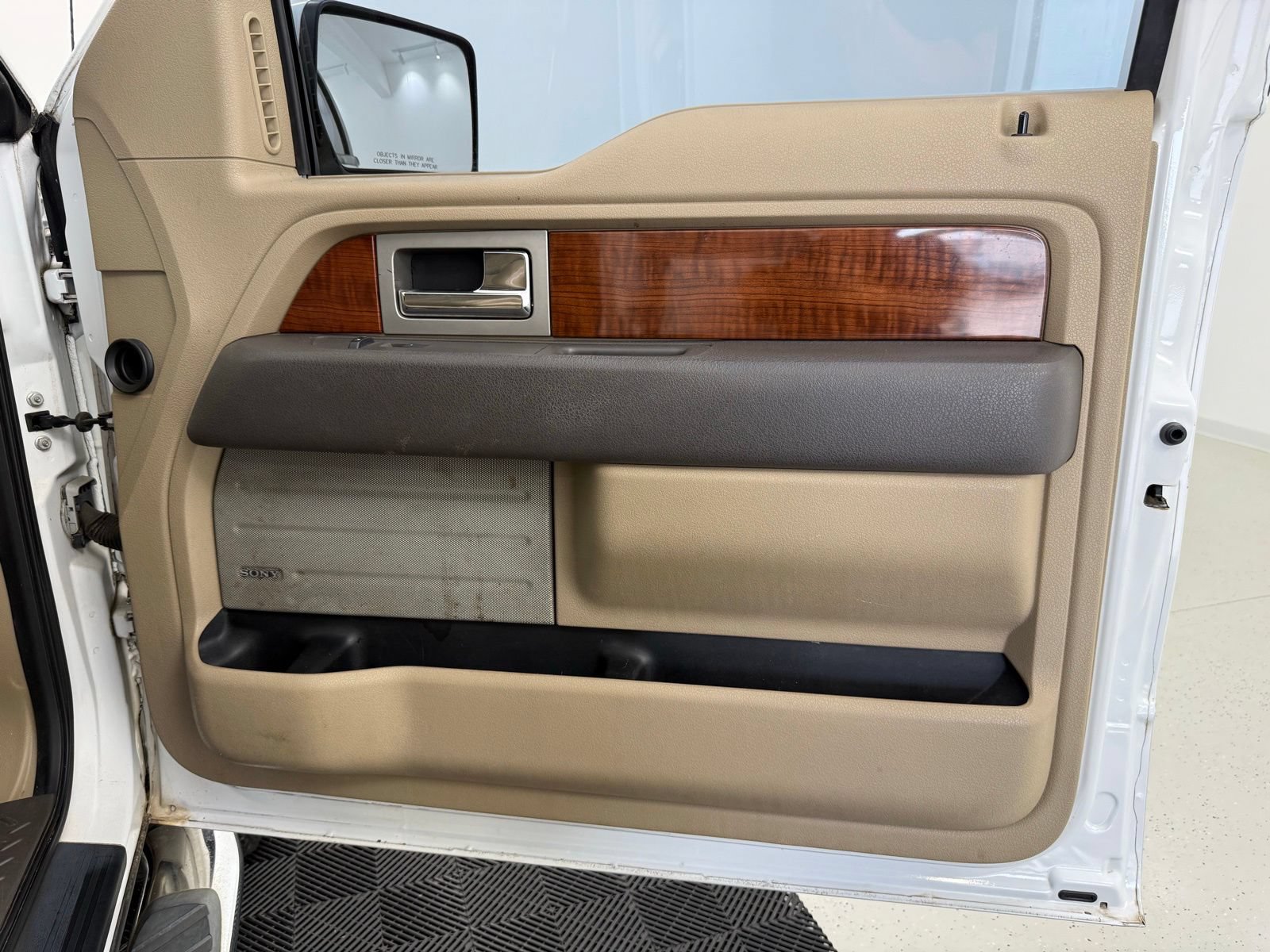 Used 2010 Ford F150 Lariat RWD image 29