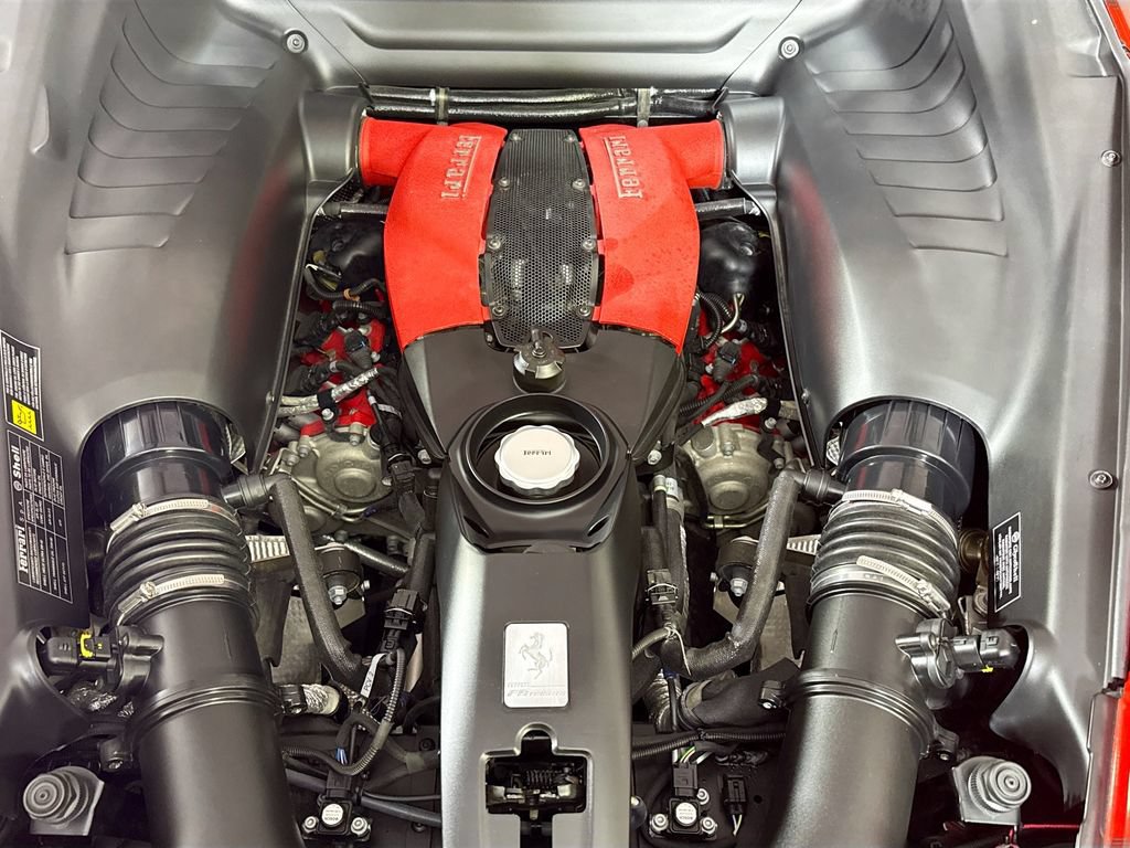 Used 2020 Ferrari F8 Tributo RWD image 5