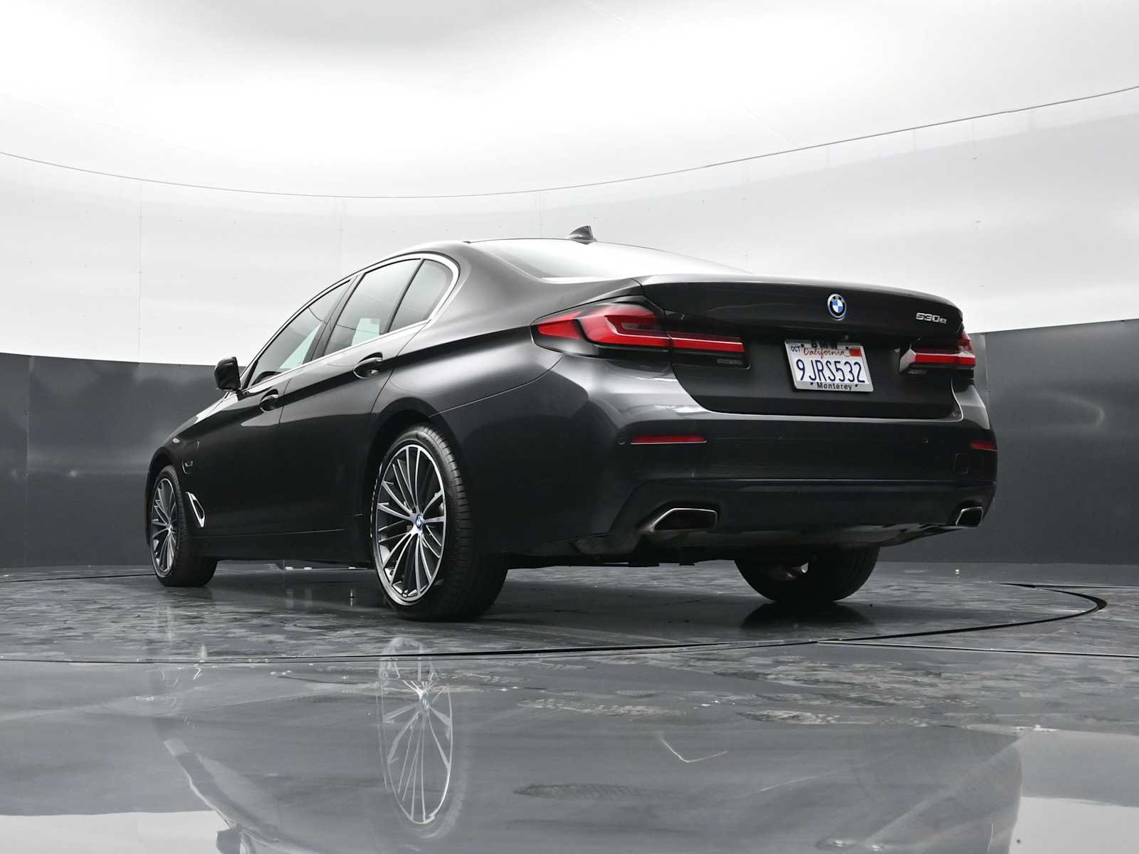 Used 2022 BMW 530e w/ Executive Package RWD image 31