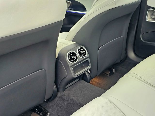 New 2026 Mercedes-Benz C 300 4MATIC Sedan image 24