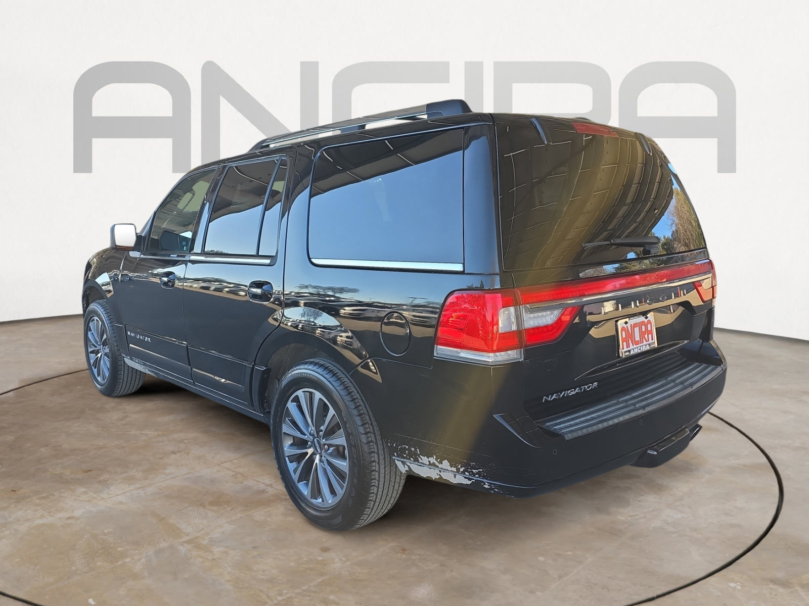 Used 2017 Lincoln Navigator Select image 6
