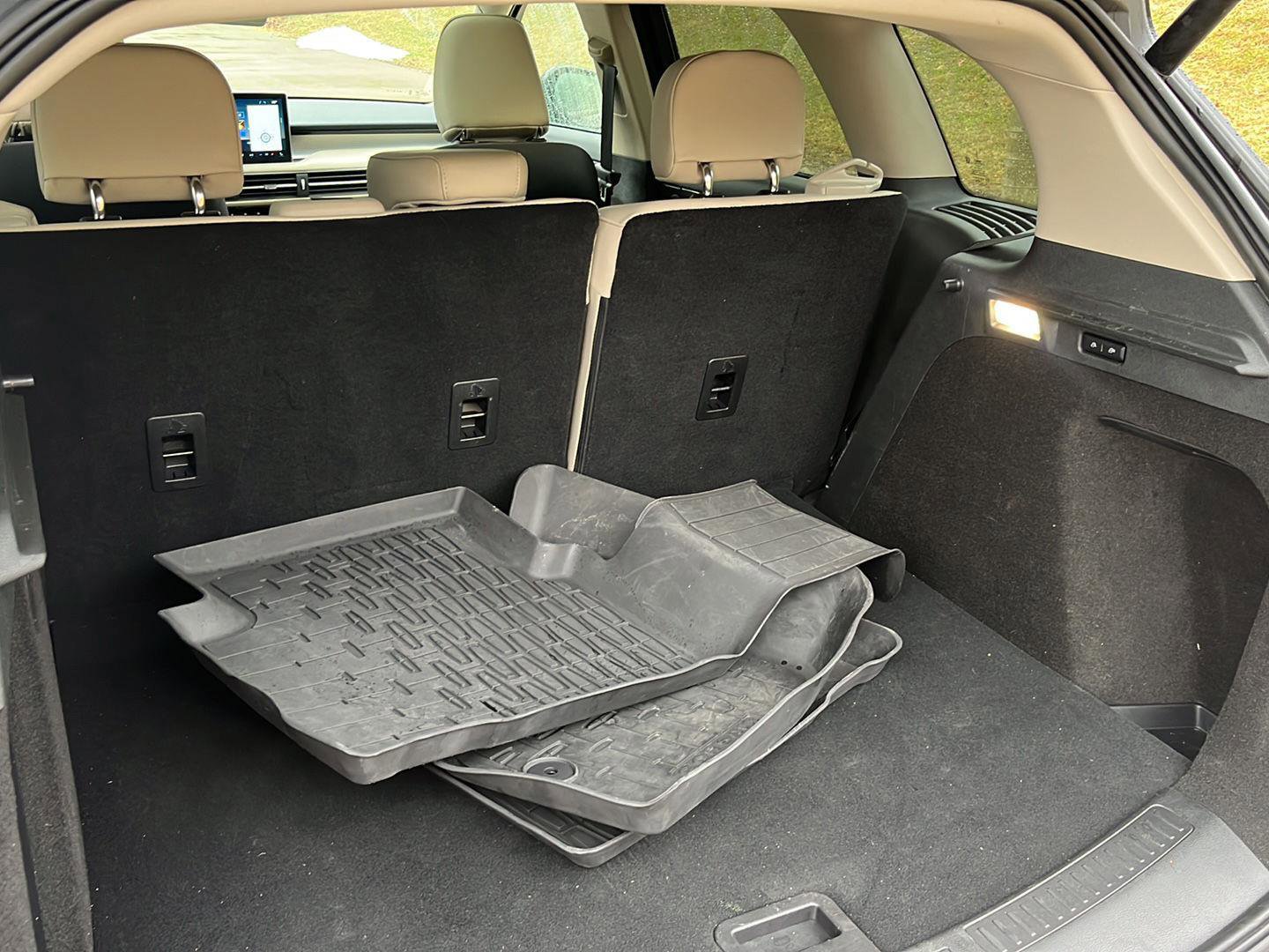 Used 2025 Lincoln Corsair Premiere w/ Equipment Group 101A image 18