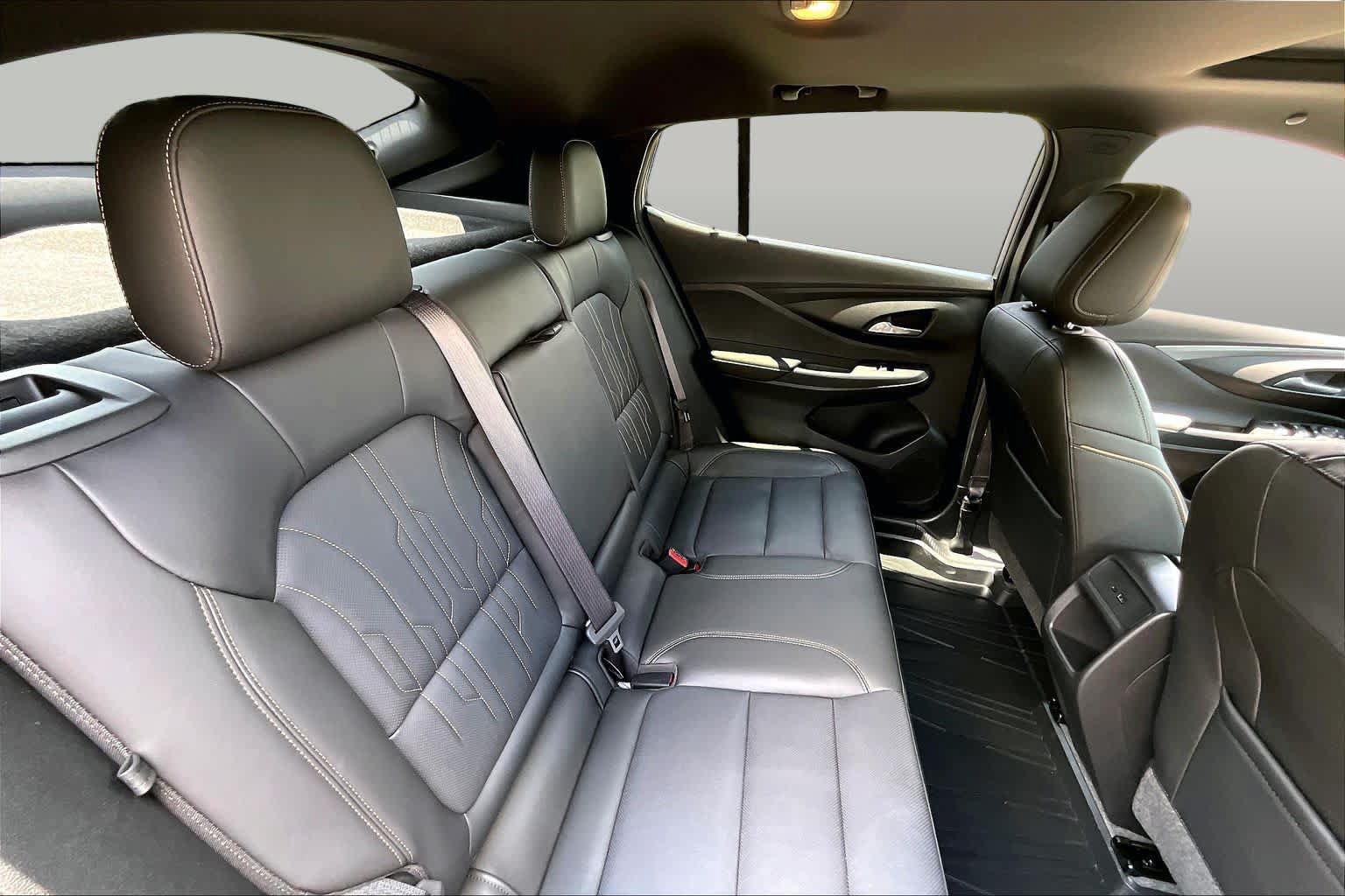 Used 2025 Buick Envista Avenir FWD image 19